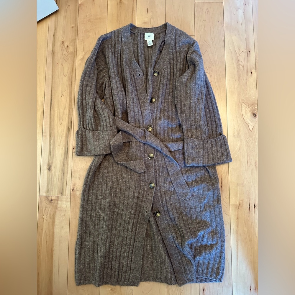 H&M ribbed button down sweater dress with tie, size small